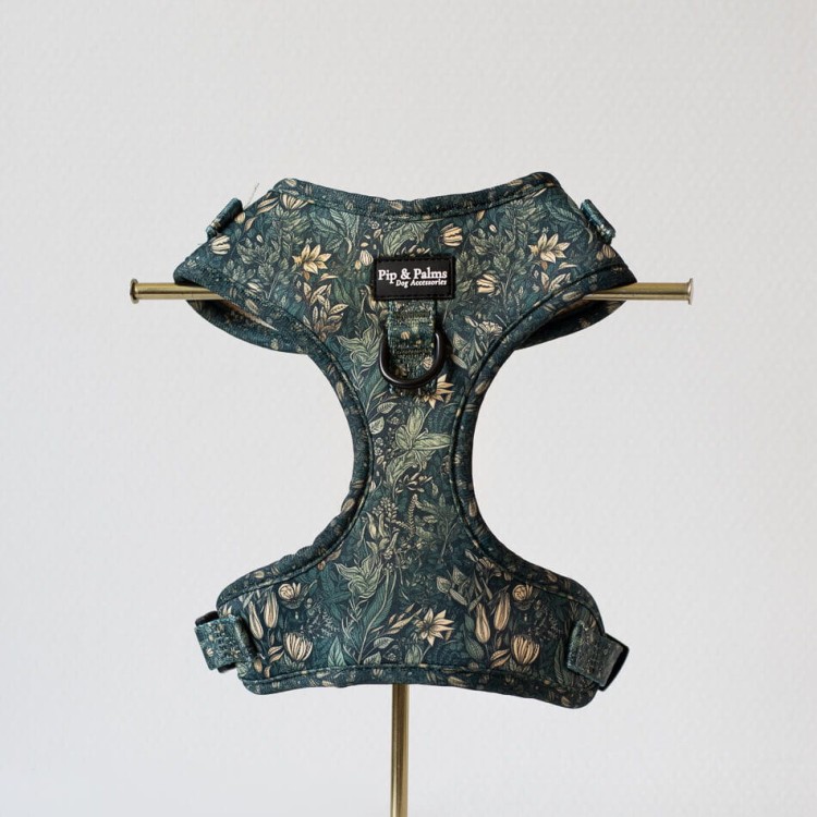 Szelki Pip &amp; Palms Dog Harness Fancy Flora z szybkoschnącego neoprenu i oddychającej siateczki mesh, regulowane w obwodzie szyi i klatki piersiowej, z metalowym D-ringiem na smycz i zawieszkę, czarne okucia, łatwe w czyszczeniu.