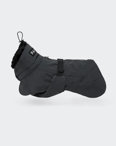 Odblaskowa kurtka zimowa dla psa PAIKKA Visibility Dark, z ociepleniem 3M Thinsulate i podszewką FIR regenerującą mięśnie, wodoodporność 10000 mm, z otworem na szelki