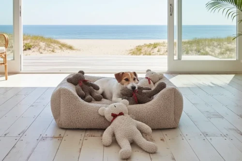 Ręcznie szyty pluszowy miś dla psa w kolorze szarym Dogs in the City Charly Paddy, bez piszczałki, z haftowanymi oczami i nosem, wykonany z materiałów z recyklingu.