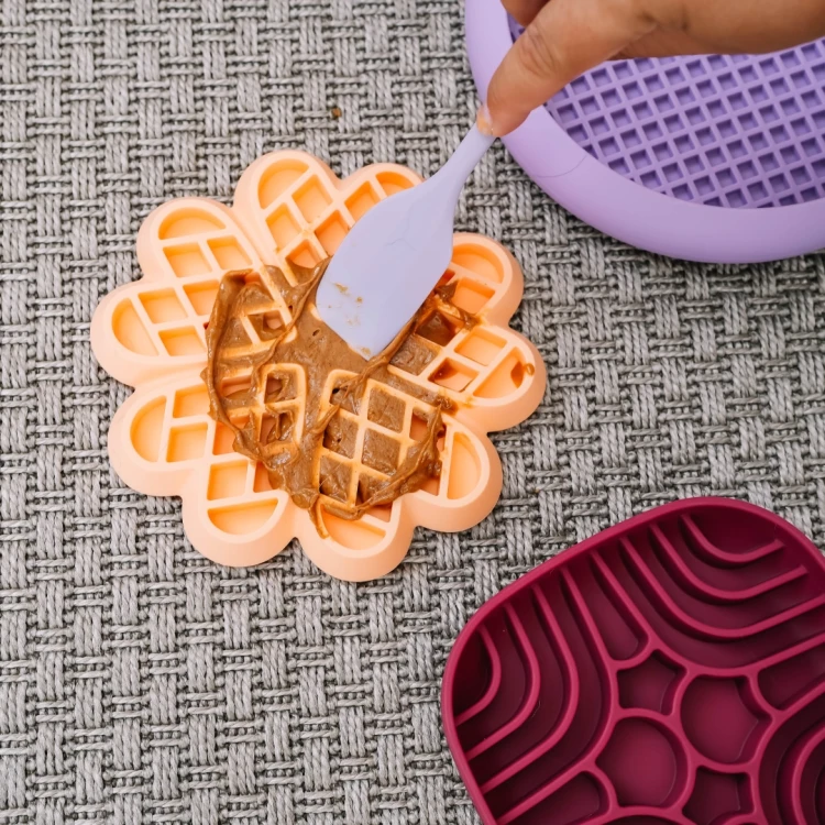 Szpatułka Babelle Lickmat Spatula z silikonu spożywczego BPA-Free, do precyzyjnego i szybkiego rozsmarowywania karmy na macie do lizania dla psa