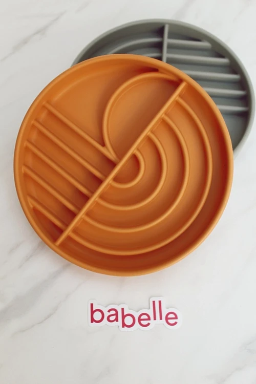 Babelle The Dreamy, okrągła mata do lizania z łukowatym wzorem, z silikonu spożywczego BPA-Free, pomaga psu redukować stres, spowalnia jedzenie i wspiera trawienie
