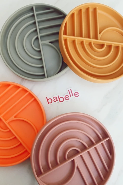Babelle The Dreamy, okrągła mata do lizania z łukowatym wzorem, z silikonu spożywczego BPA-Free, pomaga psu redukować stres, spowalnia jedzenie i wspiera trawienie