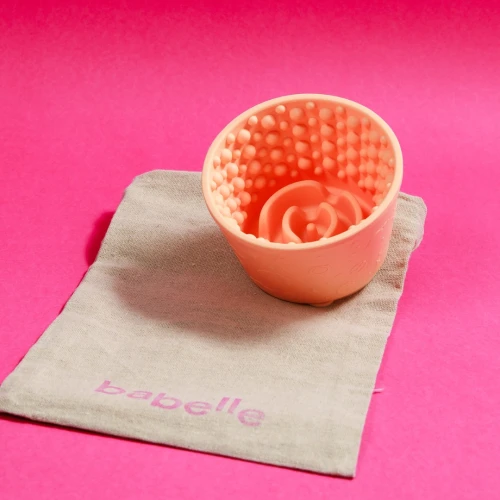 Mata do lizania Babelle The Swirlie o okrągłym kształcie, z silikonu spożywczego BPA-Free, spowalnia jedzenie, redukuje stres i wspiera trawienie u psa