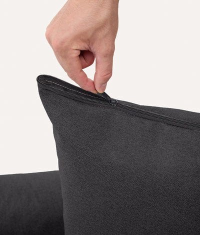 Ekologiczne legowisko CAFIDE Anthracite Black Dog Bed Snozy, z trwałej, czarnej tkaniny i wypełnieniem z recyklingowanej pianki.