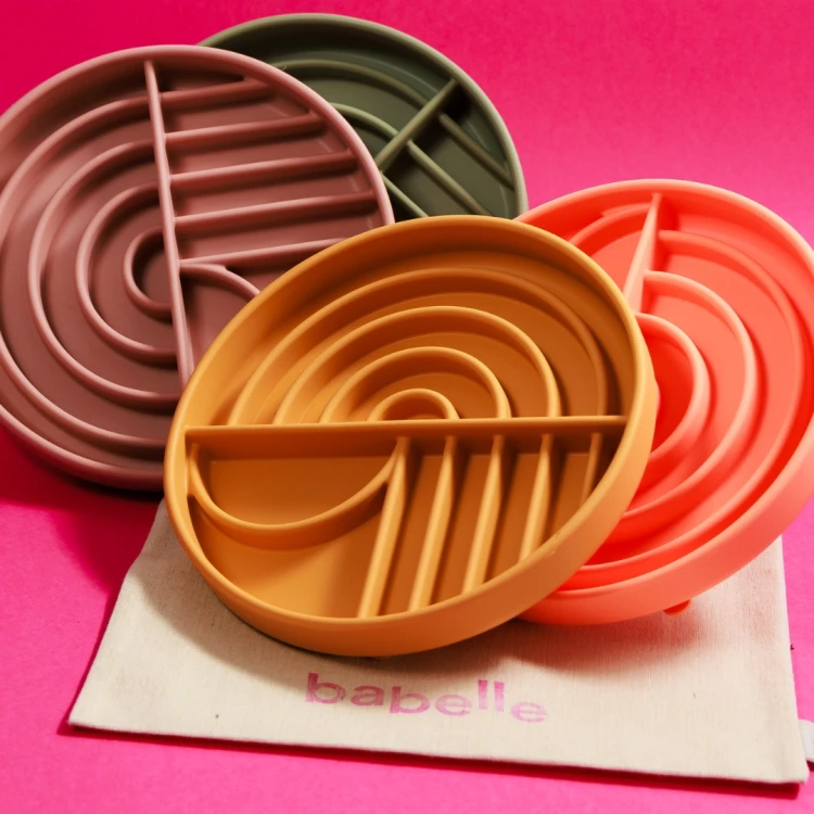 Babelle The Dreamy, okrągła mata do lizania z łukowatym wzorem, z silikonu spożywczego BPA-Free, pomaga psu redukować stres, spowalnia jedzenie i wspiera trawienie